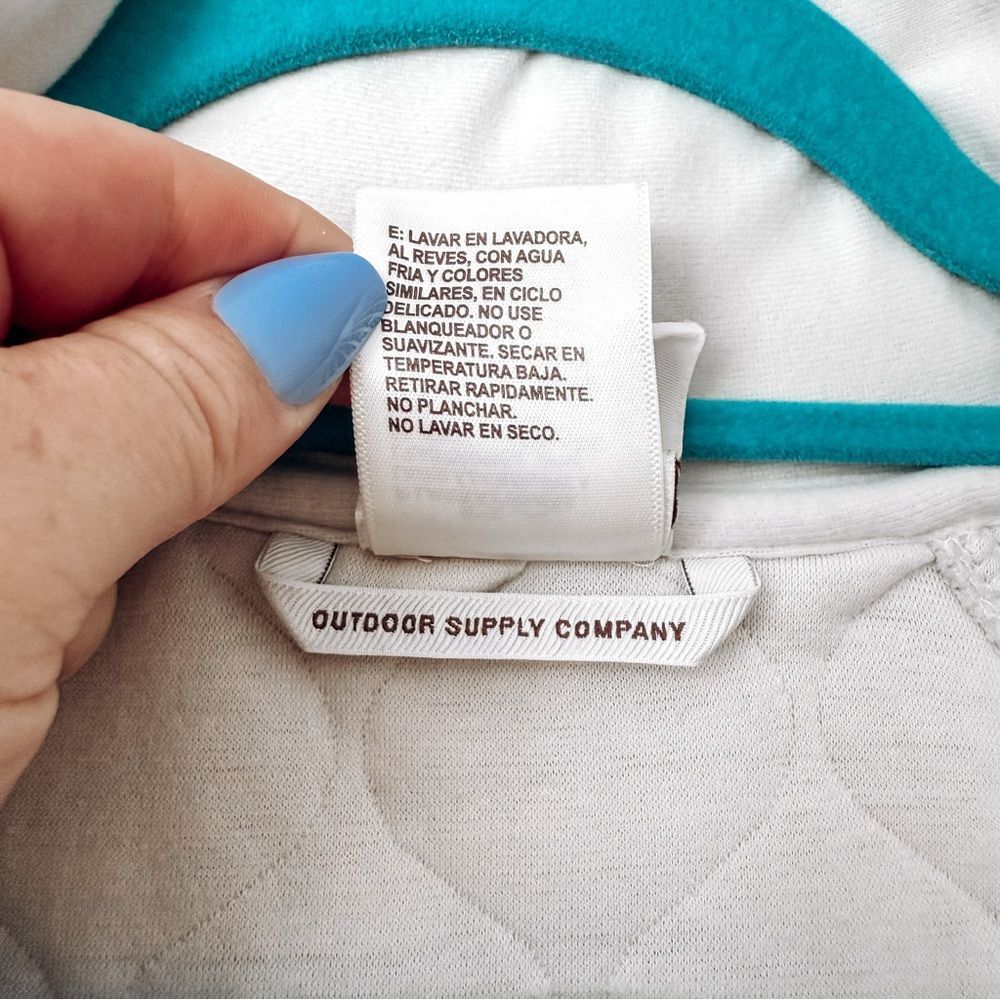 Outdoor Supply Company Quilted Quarter Zip Long Sleeve Cream Sweater Size Small - Picture 5 of 6